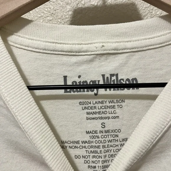 Lainey Wilson Women S Concert Shirt Bell Bottom Pose Festival Party Music - Picture 2 of 5